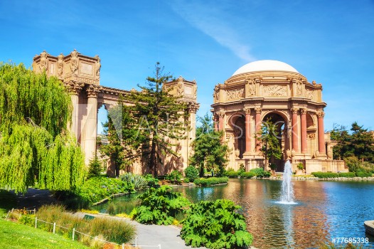Picture of The Palace of Fine Arts in San Francisco